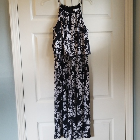 Cropped Jumpsuit - Picture 3 of 4